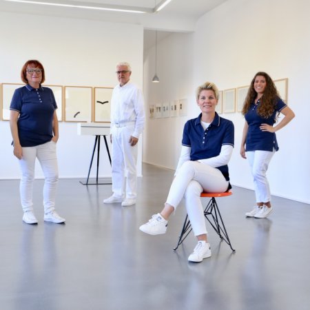  | TITLE: Unser Team ist für Sie da! | 
                        